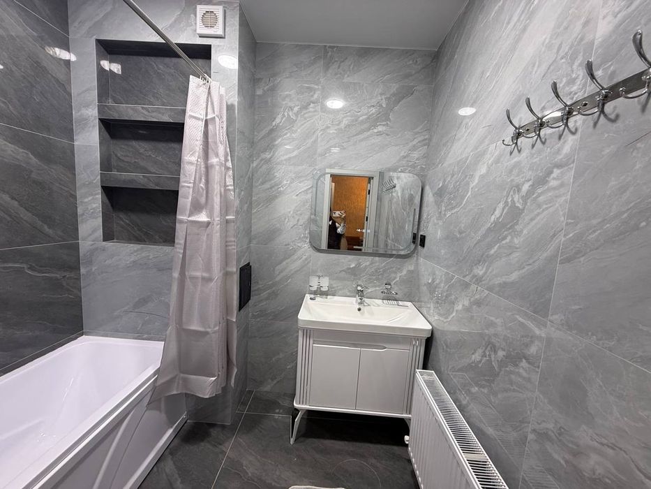 Сдаётся 2х комнатная квартира на 5этаже в районе Бухара Сити Латтико