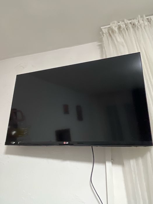 Телевизор 40,000