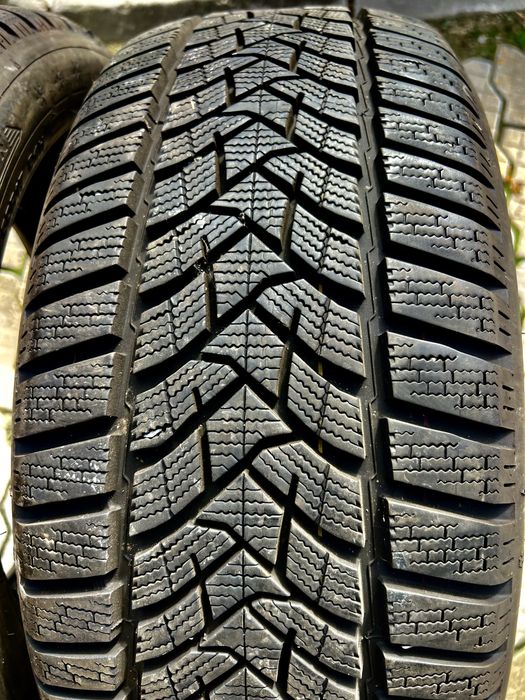 Anvelope iarna dunlop 225/50/17