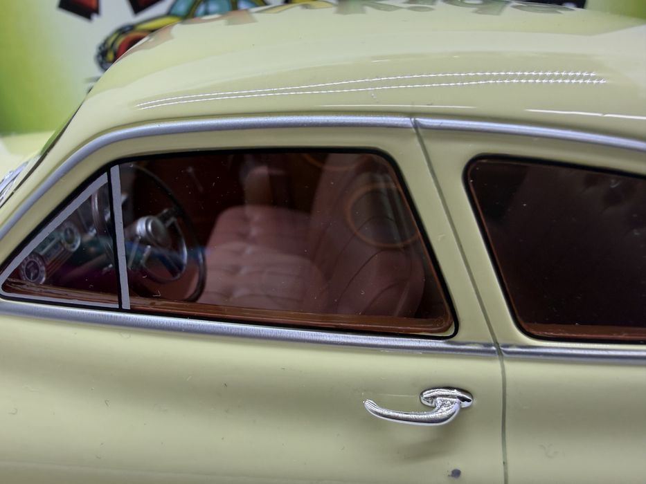 Bos Models PACKARD Deluxe Club Sedan macheta auto scara 1:18 28 cm