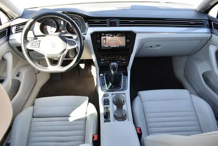 VOLKSWAGEN Passat 2023 — imagine 5