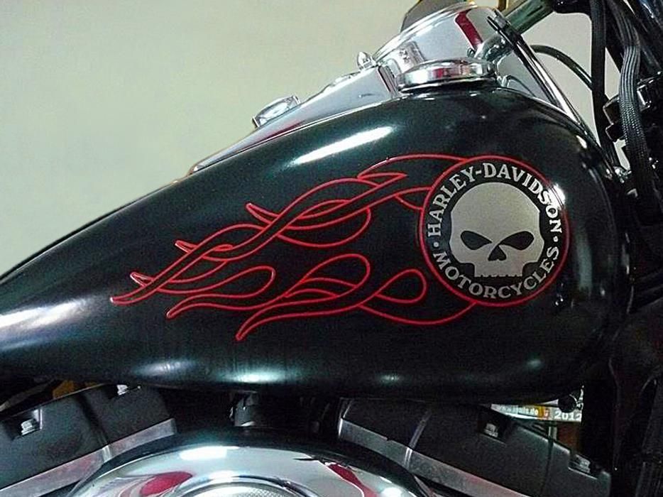 АВТО-МОТО КЪСТЪМ емблеми и надписи