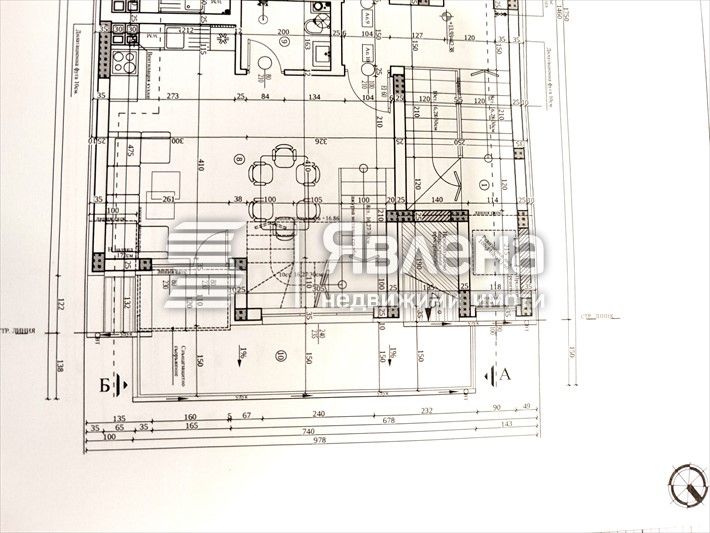 Продава се Тристаен апартамент в Варна, Погреби - 216 кв.м за 686 €/кв.м - Снимка #1