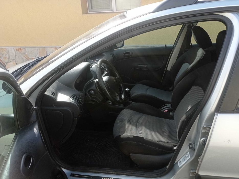 Пежо 206 SW - само на части