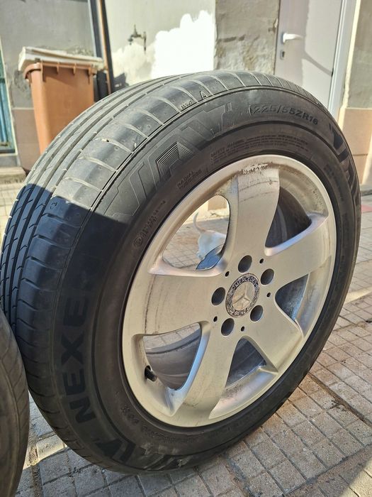 Летни гуми с джанти за Mercedes E-Class – 16 цола