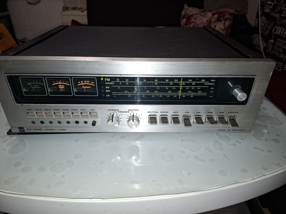 Dual CT 1440, Stereo Tuner, 4 benzi, memorie canale ,an 1979, Germany