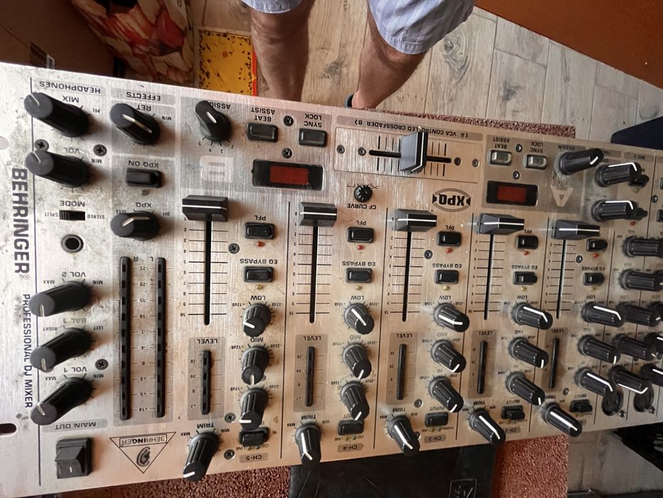 Mixer dj Behringer vmx 1000