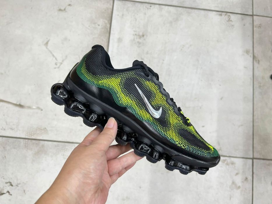Nike liquid  air max