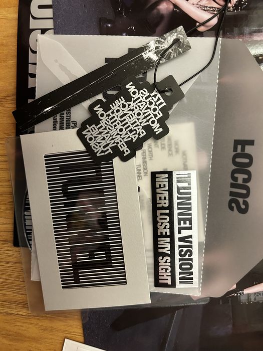 Кпоп албум на итзи tunnel vision