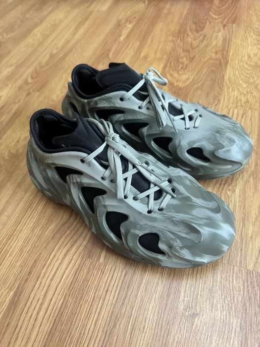 Кроссовки adidas оригинал
