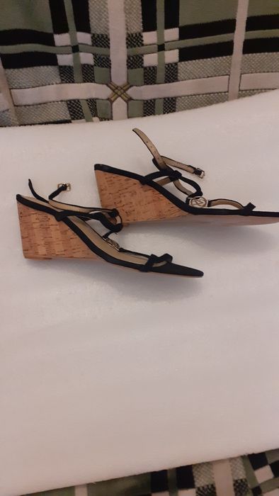 Качественные женские босоножки р.37