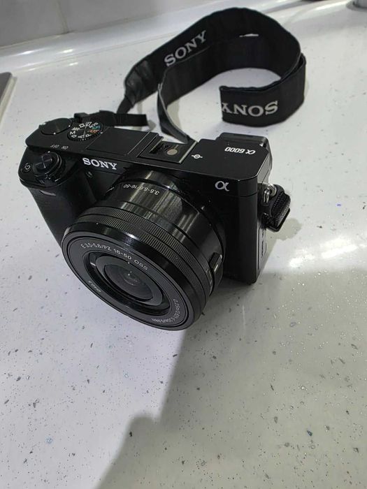 Sony Alpha 6000 (ILCE-6000) + Обектив 16-50mm – Пълен комплект