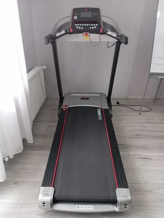 Banda de alergat electrica aproape noua  BodyFit ® A6000