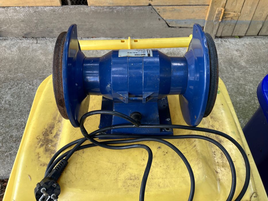 Vând Polizor de banc, 150 mm, 150 W