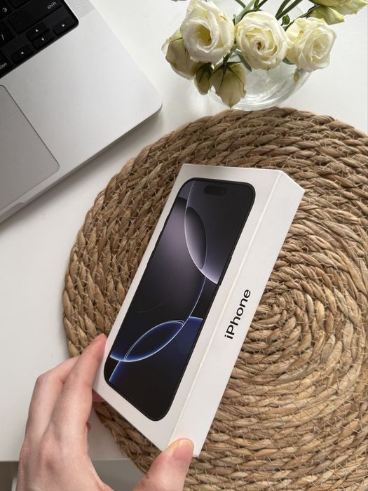 Новый Iphone 16 pro / 128 gb черный