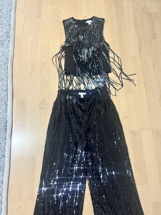 Costum  paiete  nou