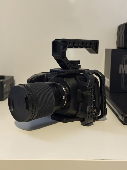 Kit Blackmagic Pocket Cinema Camera 4K + Sigma 16mm f/1.4 + Monitor Feelworld 568