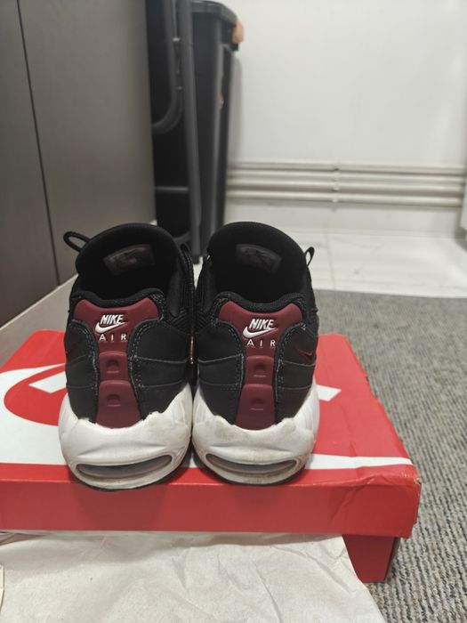Adidași Nike Air Max 95