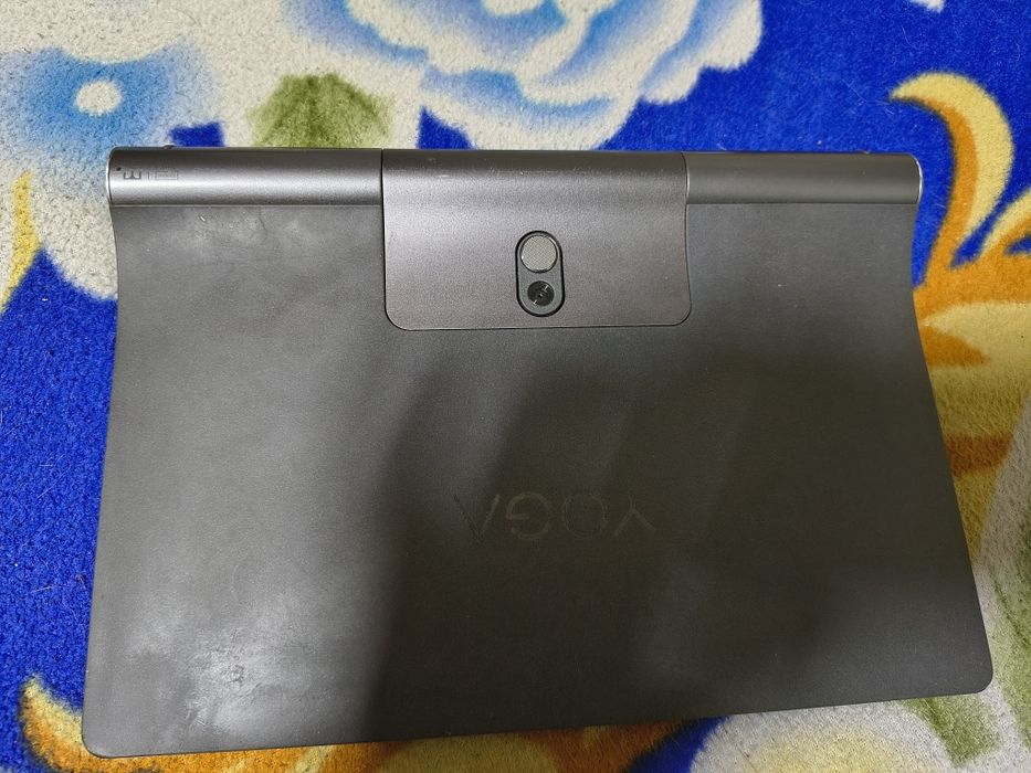 Vând 2 tablete Samsung și Lenovo yt x705l