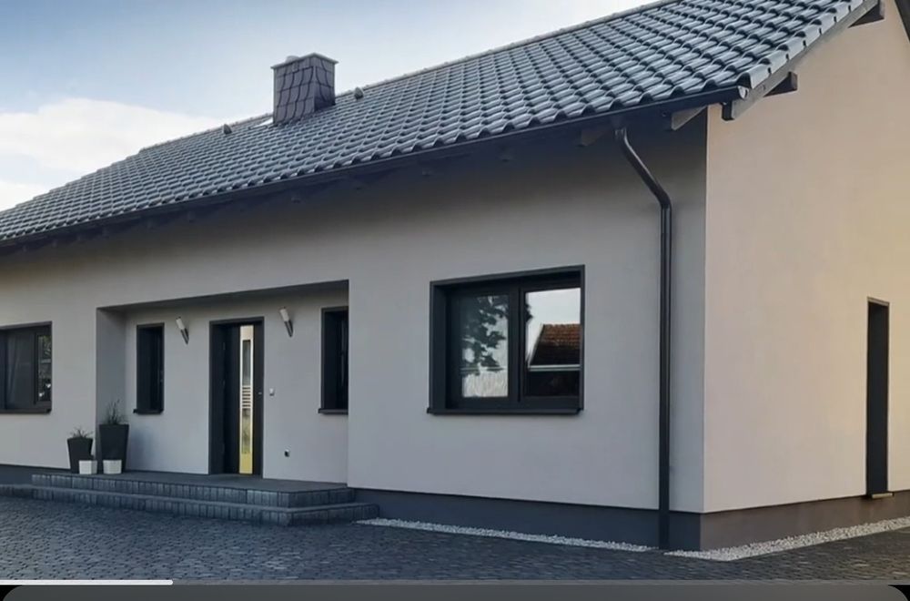 Vând case pe structură metalică modulare