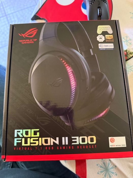 Casti gaming Asus ROG Fusion II 300