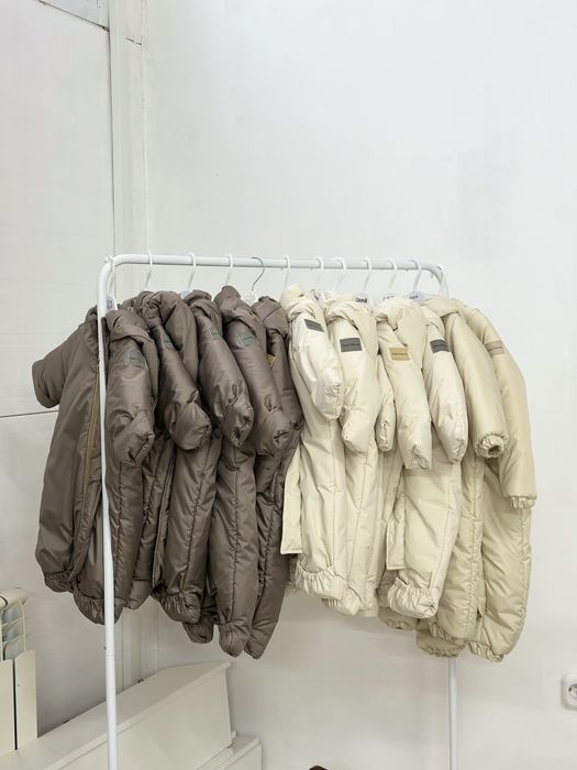 Продам комбинезоны демисезонные