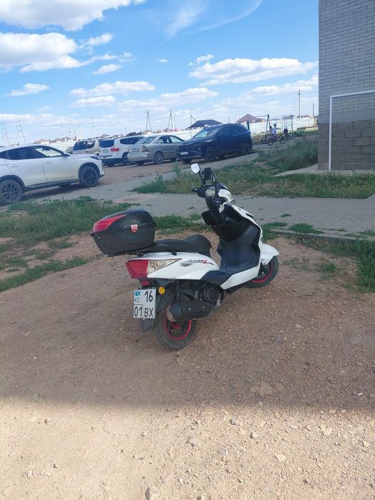 Продам скутер м8