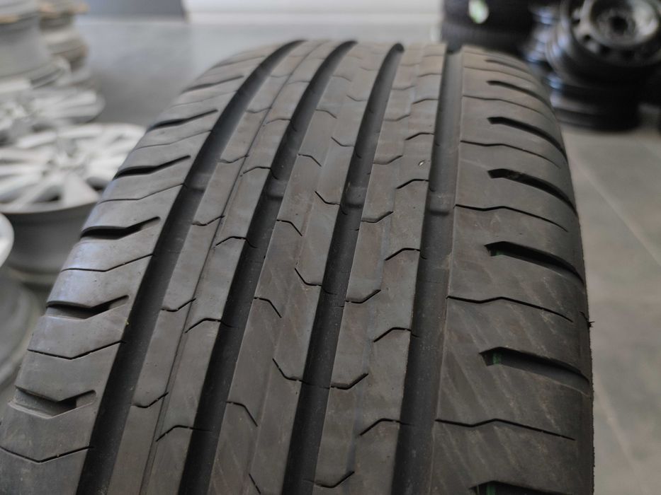 Единични гуми с размер 215 55 17
