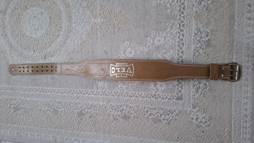 тяжелоатлетический пояс.