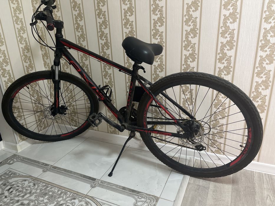 Продам велосипед axis 700MD