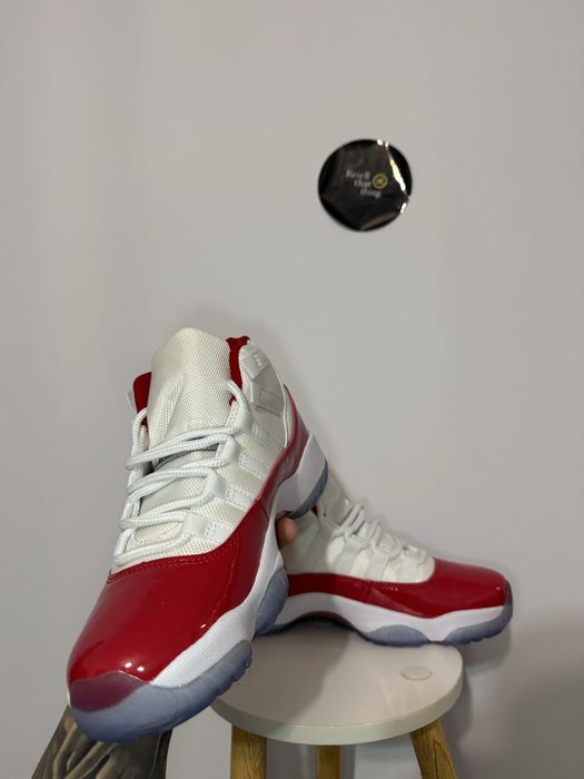 Adidasi Jordan 11 Red Cherry 40 Premium