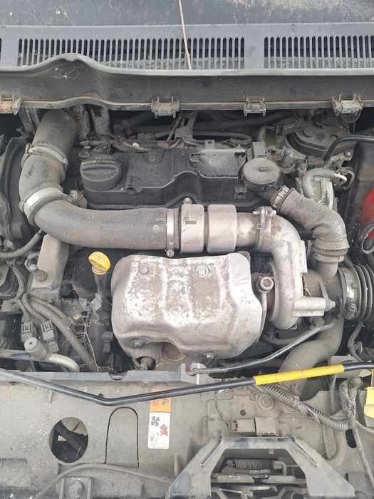 Двигател Ford Transit Courier 1.5 TDCI ECO BLUE 2015 - UGCB