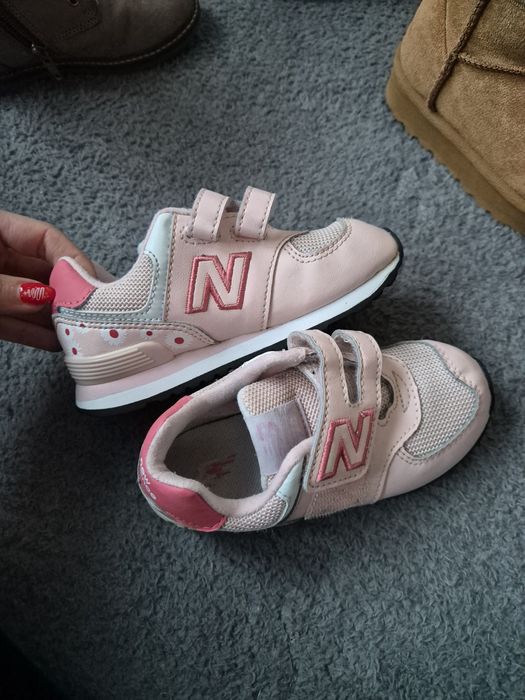 Обувки за момиче, ботуши, маратонки ест кожа 25 номер