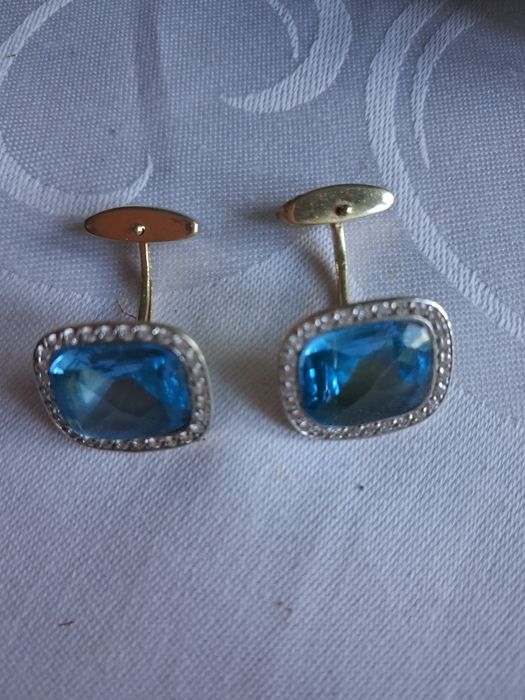 Butoni aur 14 k 11,5 qr.