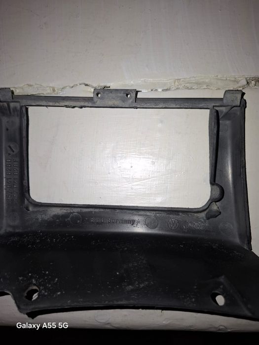 рамка противотуманки пассат б3