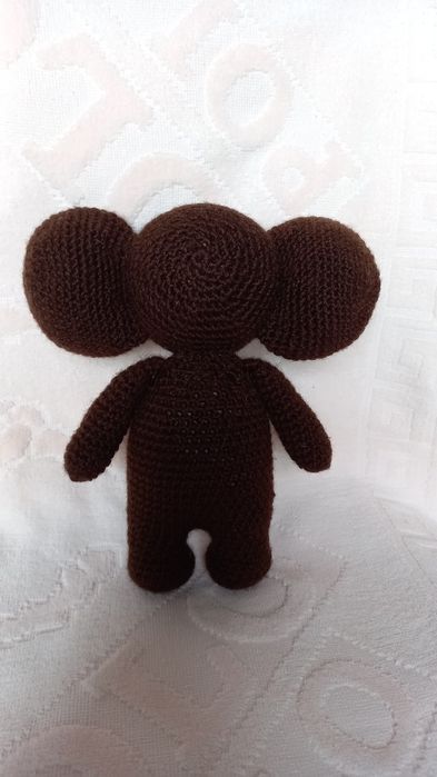 Вязаный Чебурашка