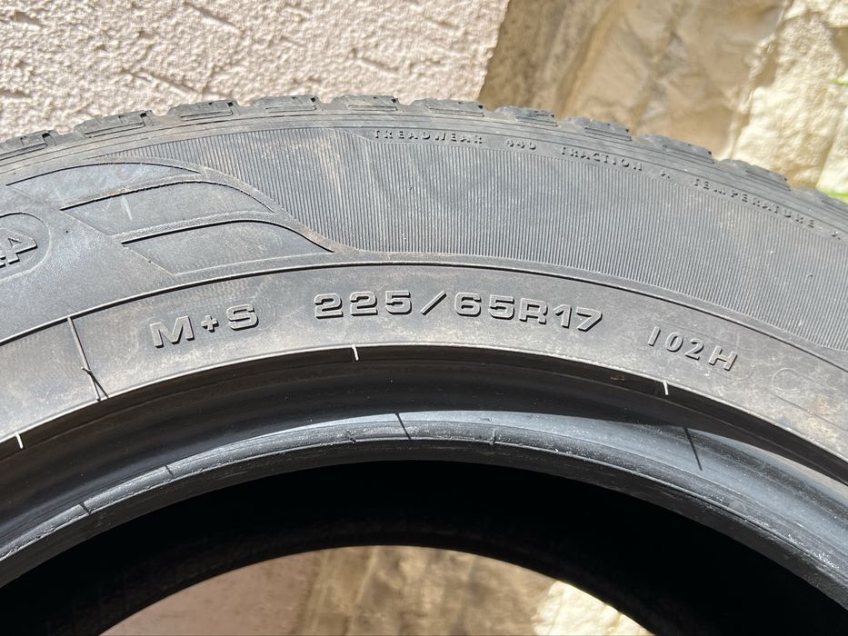 Goodyear Efficientgrip SUV 4x4 225/65R17 4buc
