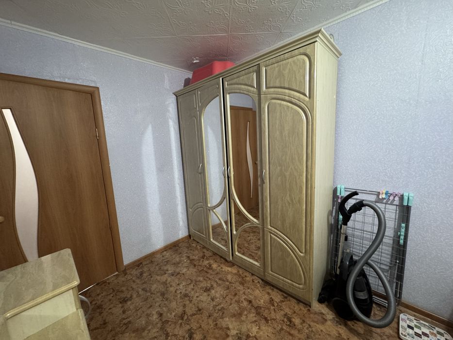 Продам спальный гарнитур