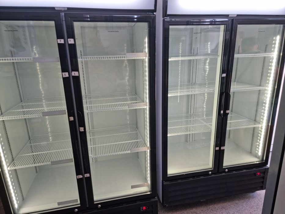 Подбарова хлад,витрина 1200лв с плъзгащи врати
