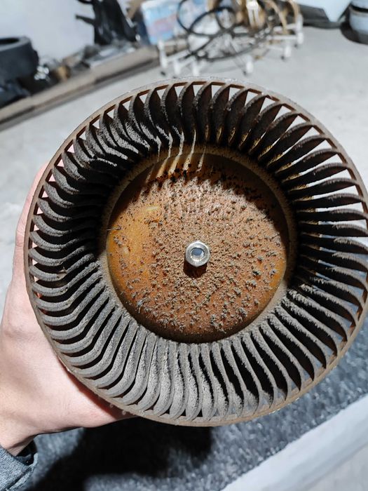 ремонт кухонной вытяжки и любой сложности бытовой техники