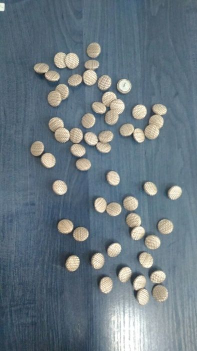 Обличане на копчета