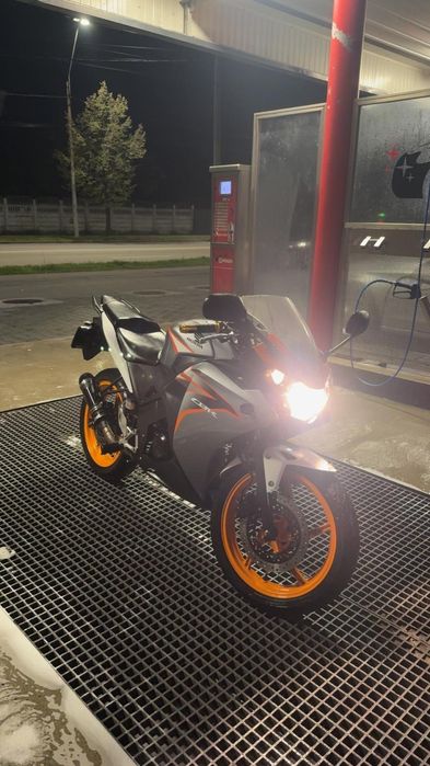 Honda CBR125R JC50