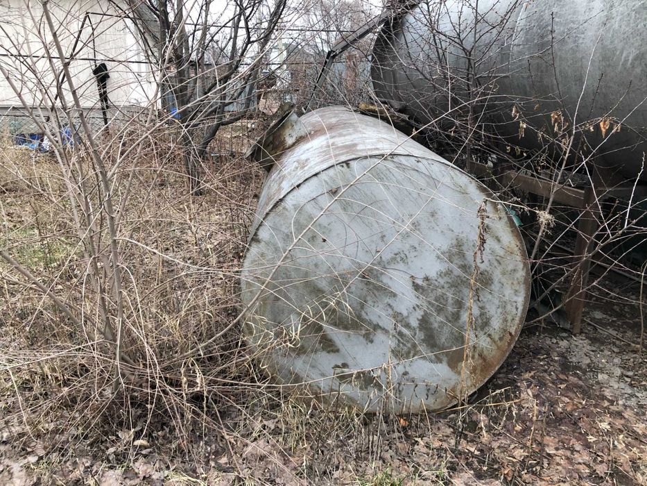 Продам емкость- бочку 4 куба