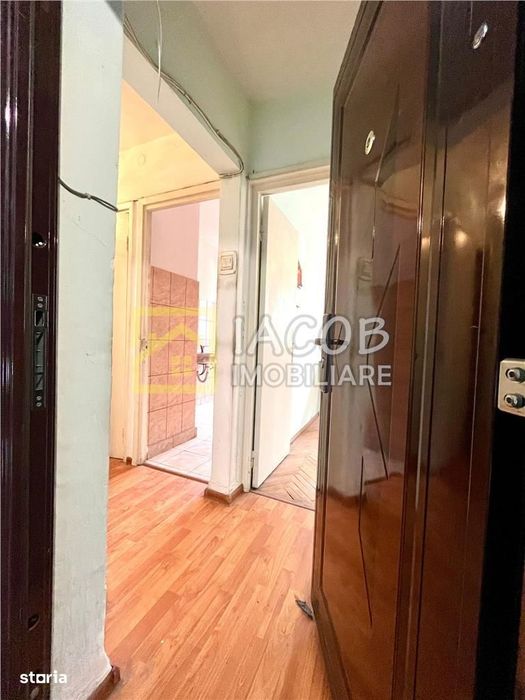 Apartament 3 camere, str. Stadionului, etaj 2