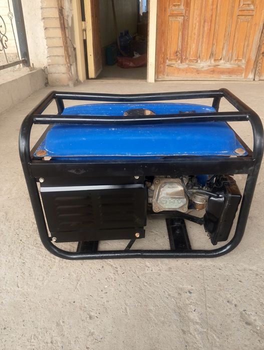 Генератор сотилади 4kw