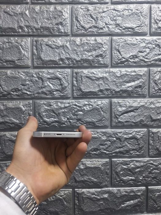 Iphone xr 17 pro korpusda