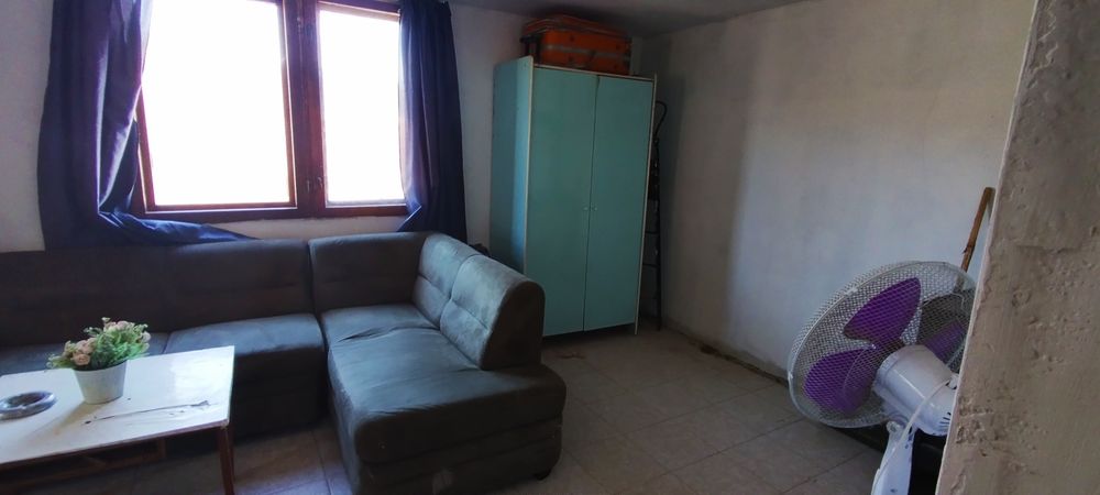 Продава се къща в село Лобош, област Перник