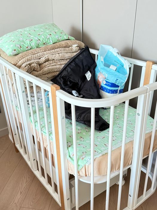 Продается шезлонг и детская кровать