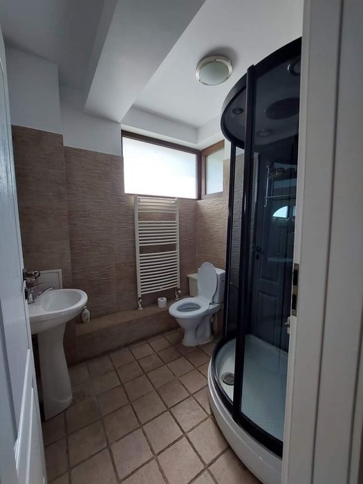 Casa de vanzare 300 mp