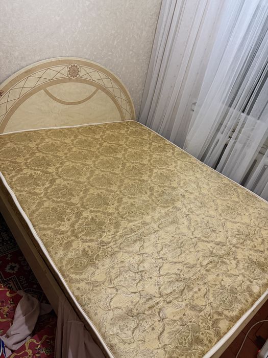 Спальный кровать продам